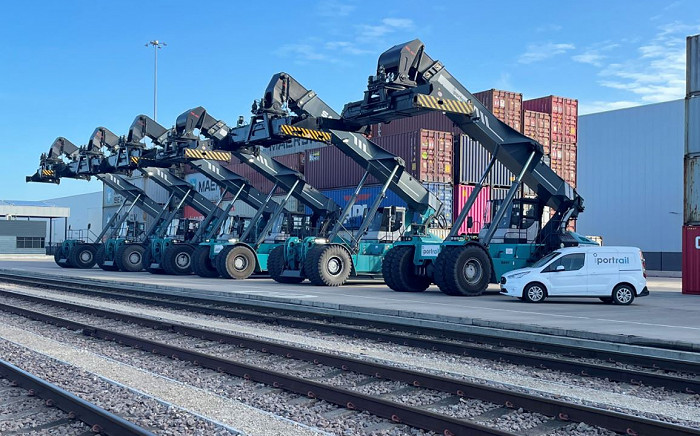 iPort Rail reach stacker fleet grows to six